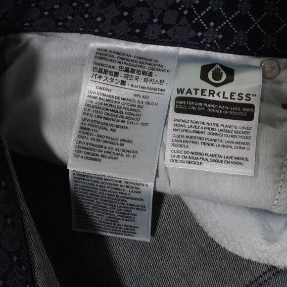 Levis 525 Jeans - Picture 6 of 11